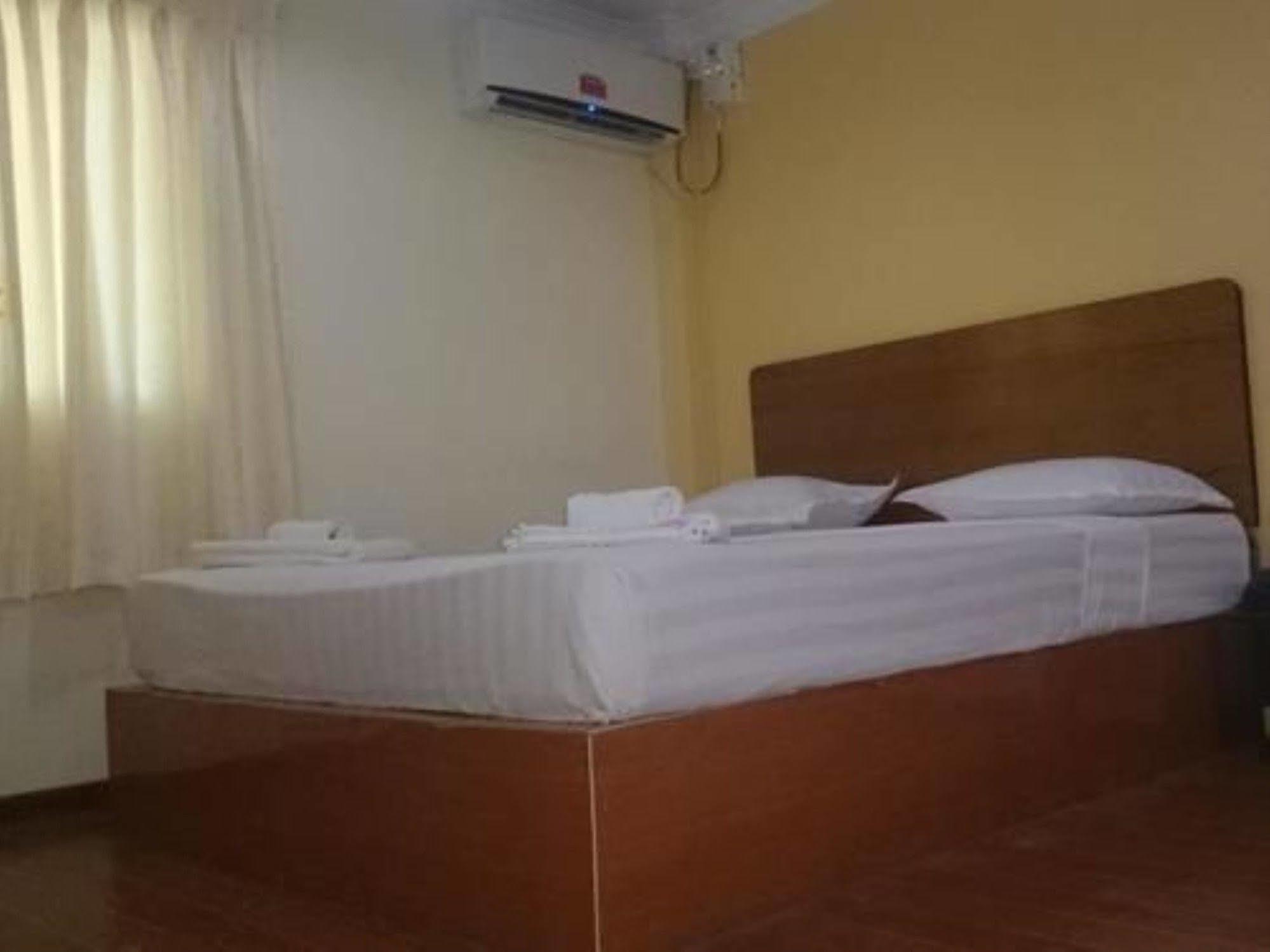 Silver Moon Hotel Rangun Kültér fotó