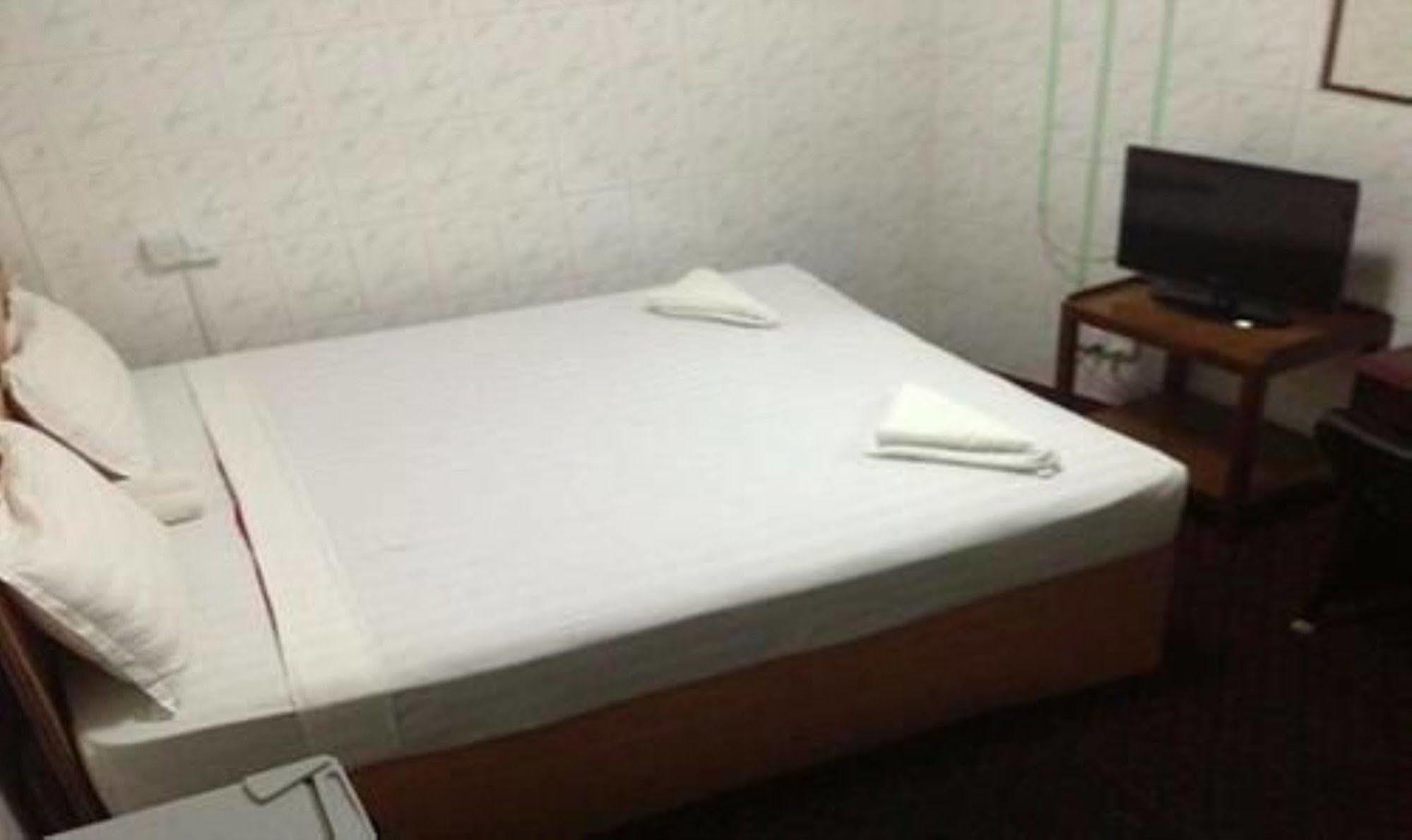 Silver Moon Hotel Rangun Kültér fotó