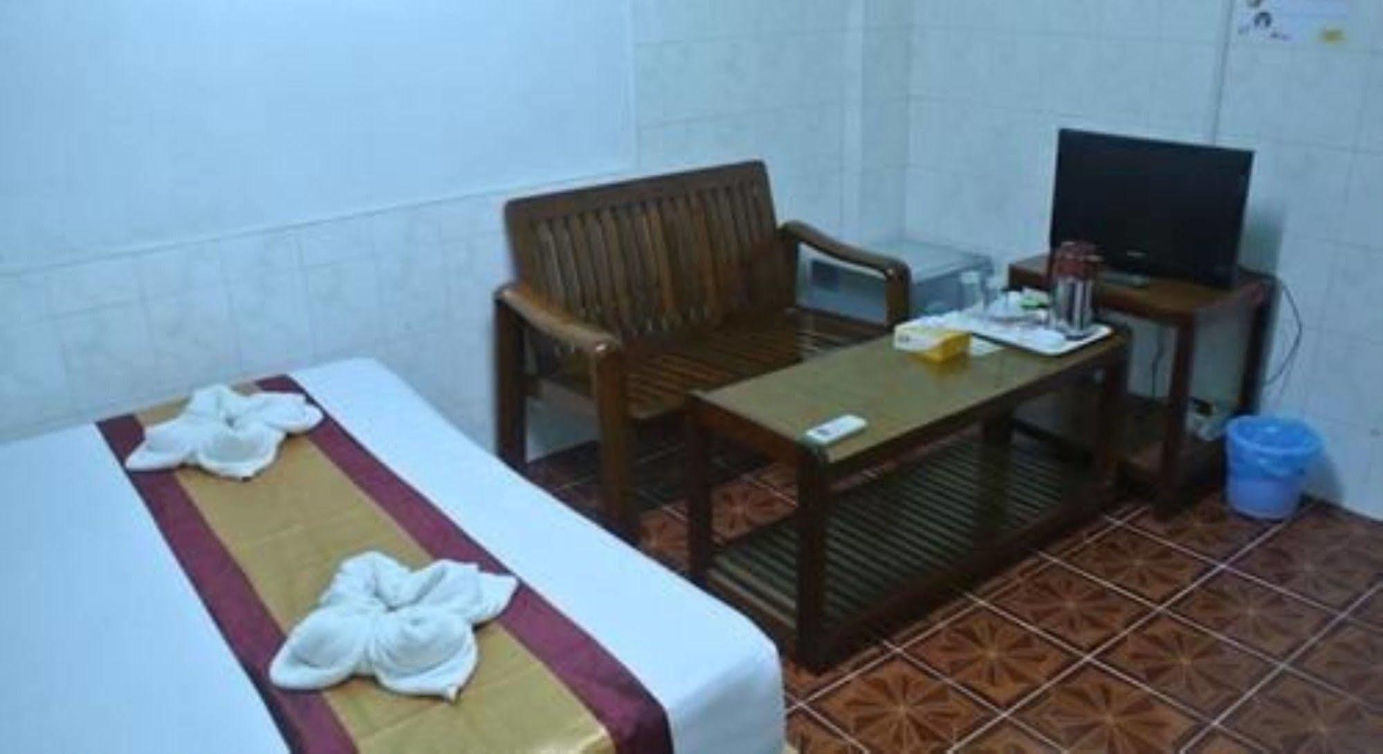 Silver Moon Hotel Rangun Kültér fotó